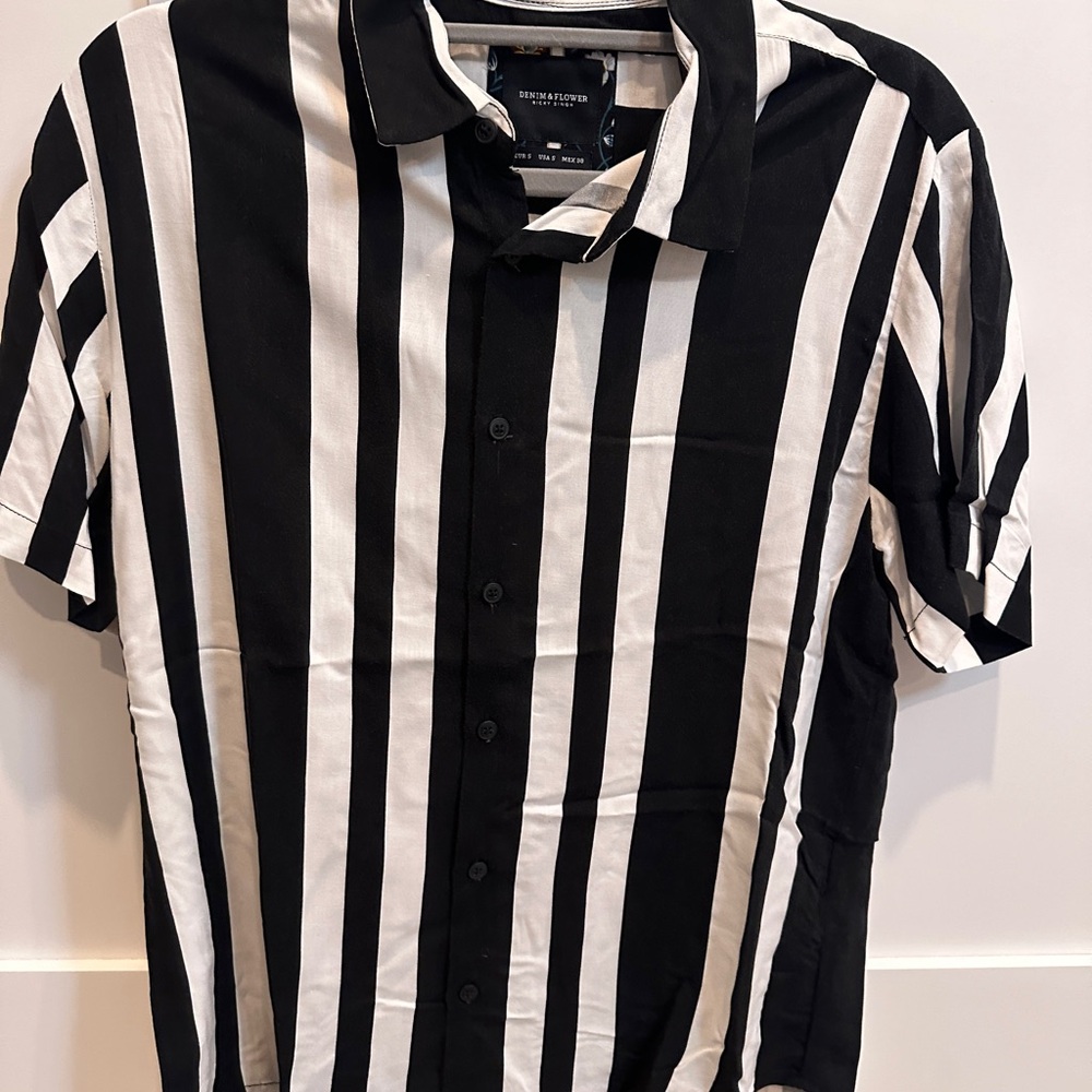 Denim & Flower Black & White Vertical Stripe Shirt – Size Small